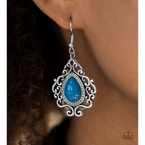 Blue & silver earrings - Picture 1 of 1